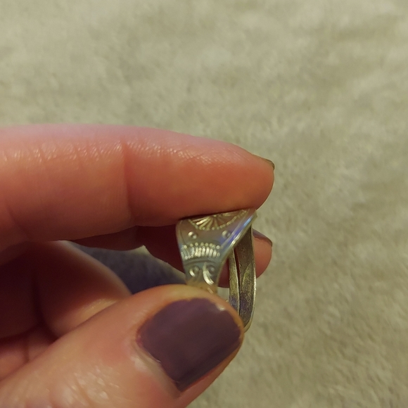 Adjustable Silver Tone Ring - Picture 9 of 10